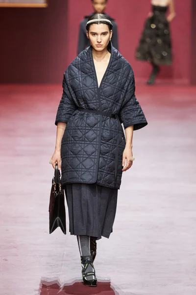 Look 53